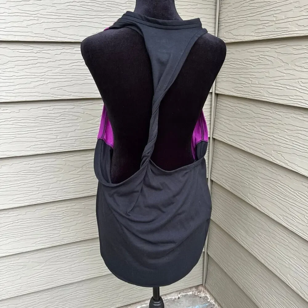 Nike size XL WOMENS TANK TOP RACERBACK WITH TWIST